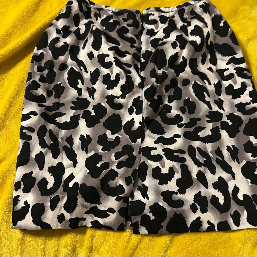 Cache Leopard Print Skirt - Picture 5 of 5